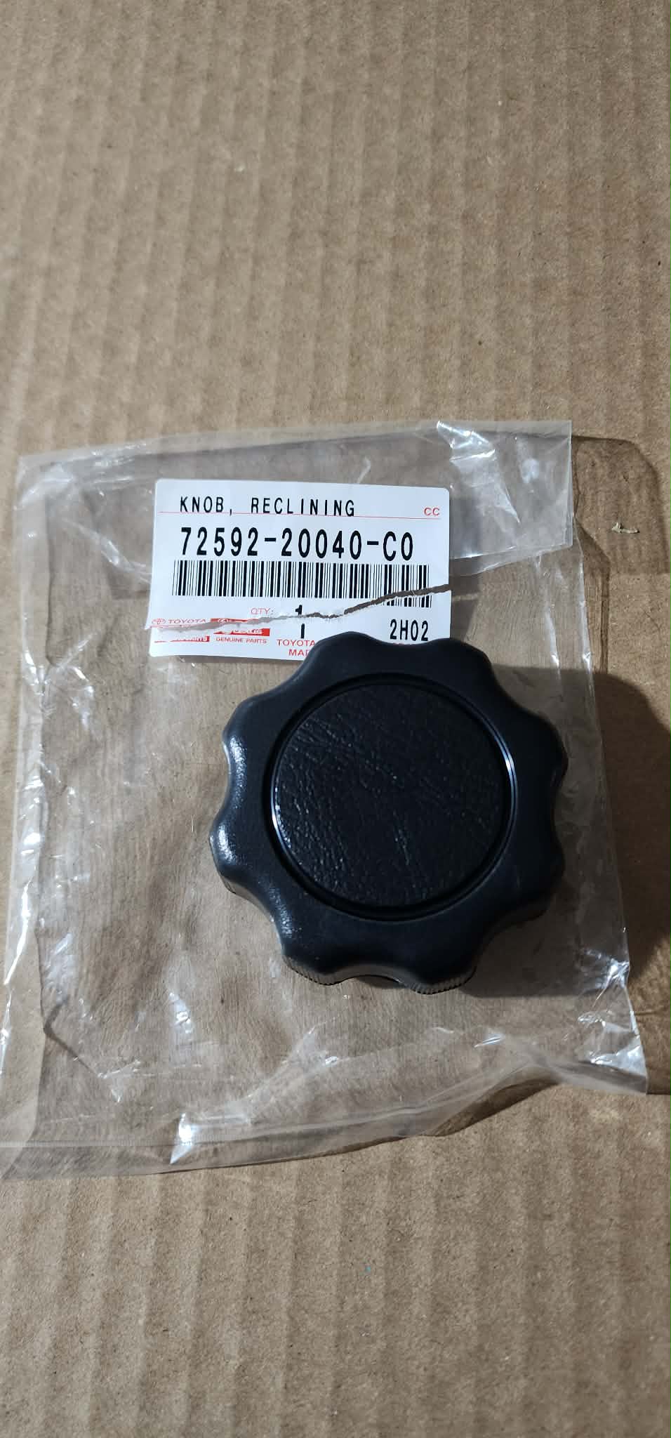 Toyota Mr2 Spyder Factory Seat Adjustment Knob Toyota Mr2 Spyder Factory Seat Adjustment Knob